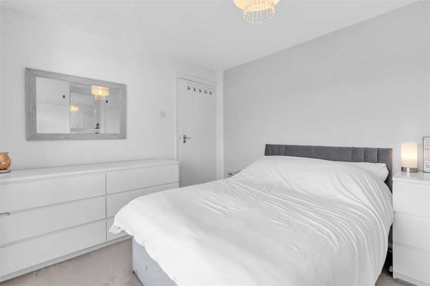 Images for Potters Croft, Horsham