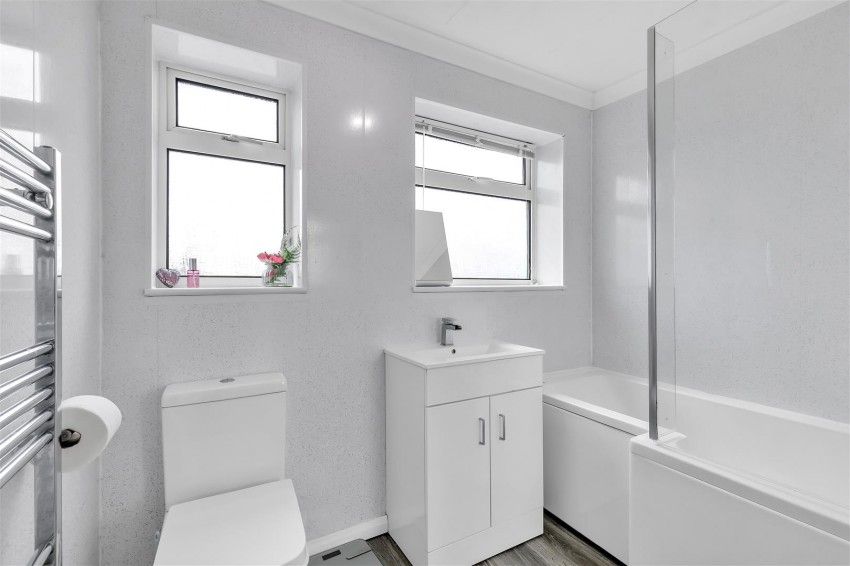 Images for Potters Croft, Horsham