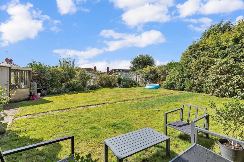 Images for Potters Croft, Horsham