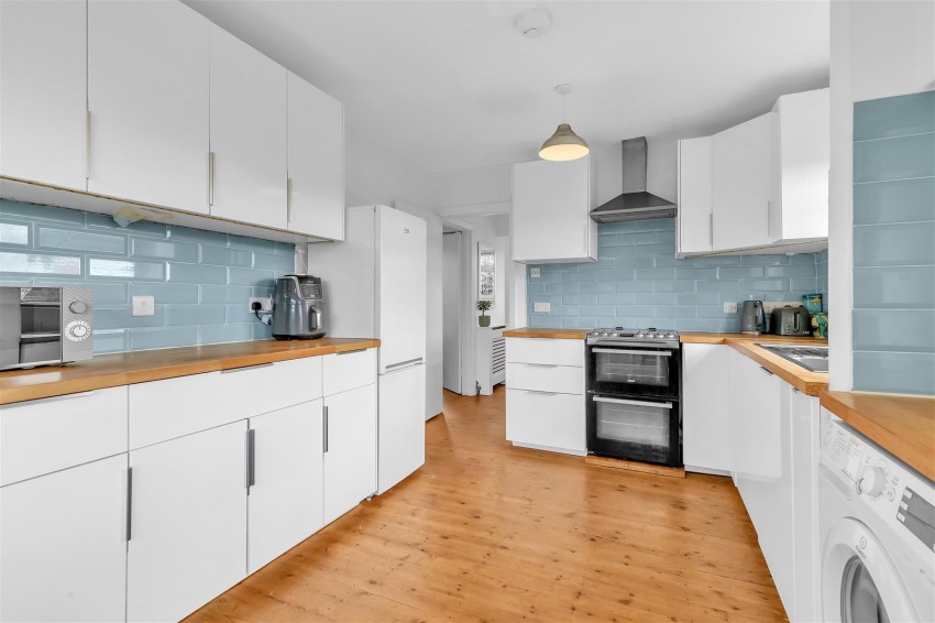 Images for Potters Croft, Horsham