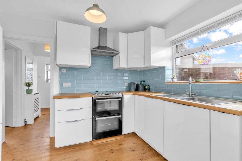 Images for Potters Croft, Horsham