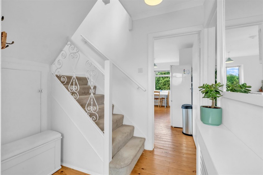 Images for Potters Croft, Horsham