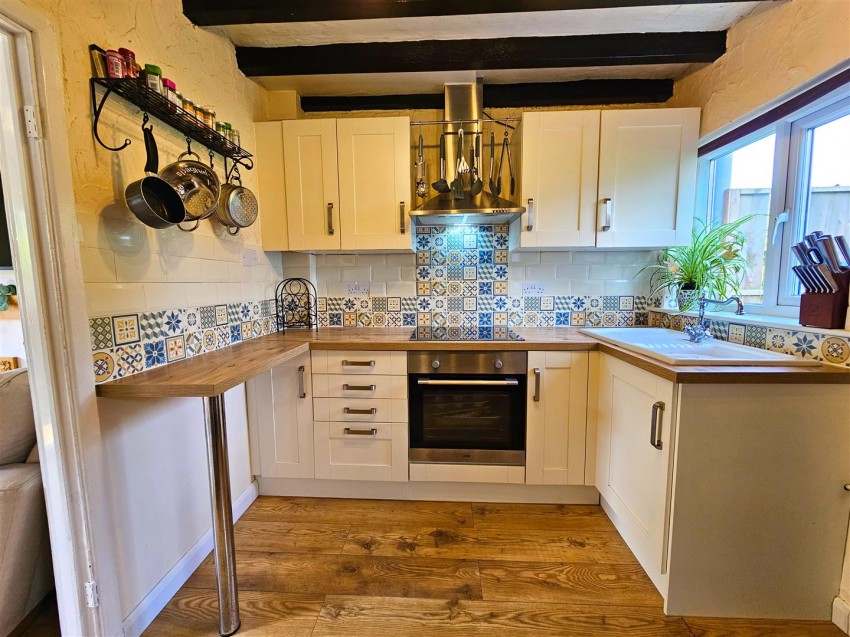 Images for Oddfellows Row, High Street, Measham