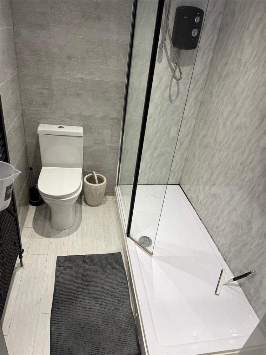 Images for Room 4, 427 Smithdown Road, Wavertree