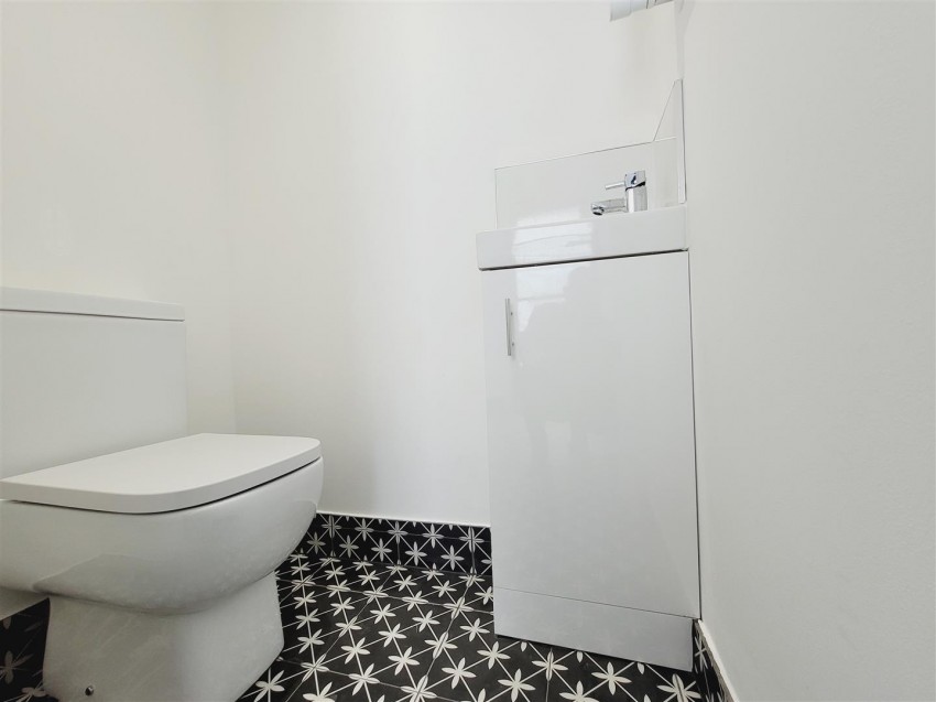 Images for Clays Lane, Branston