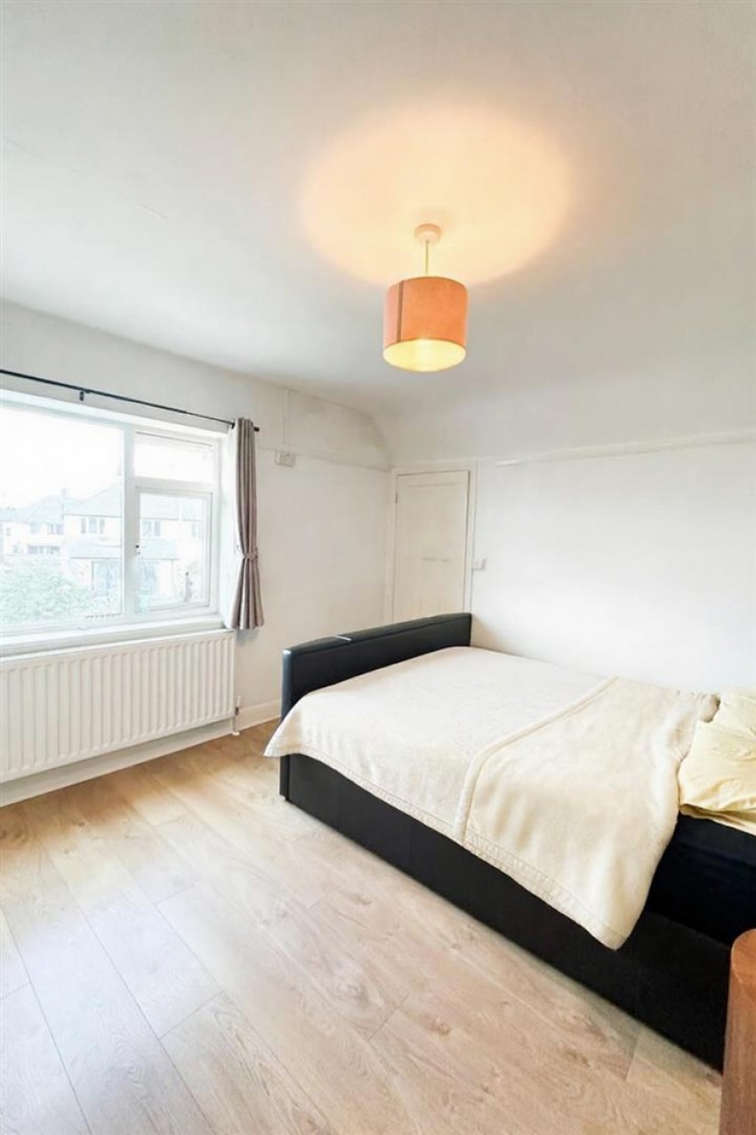 Images for Knightwood Crescent, New Malden