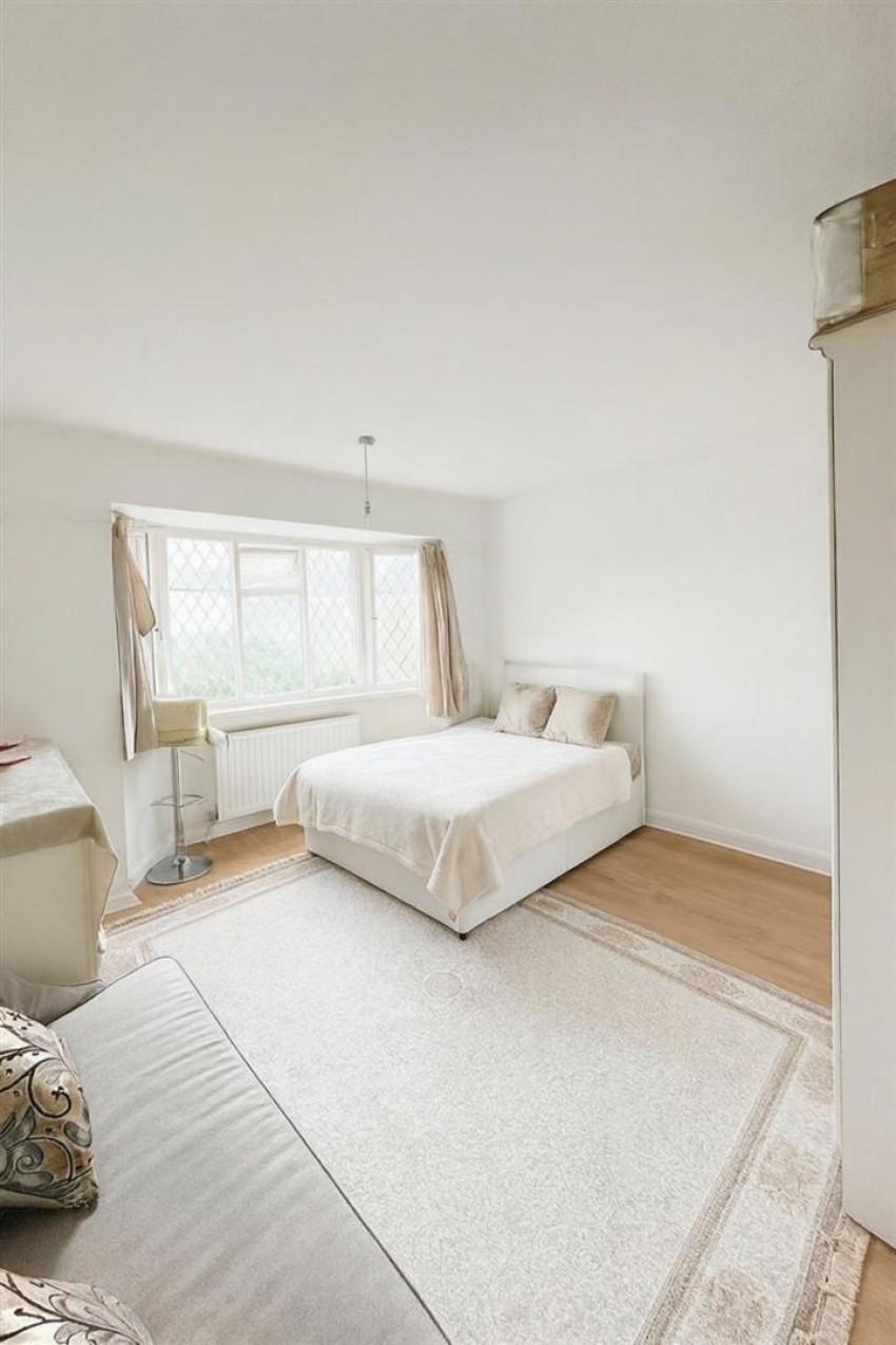 Images for Knightwood Crescent, New Malden