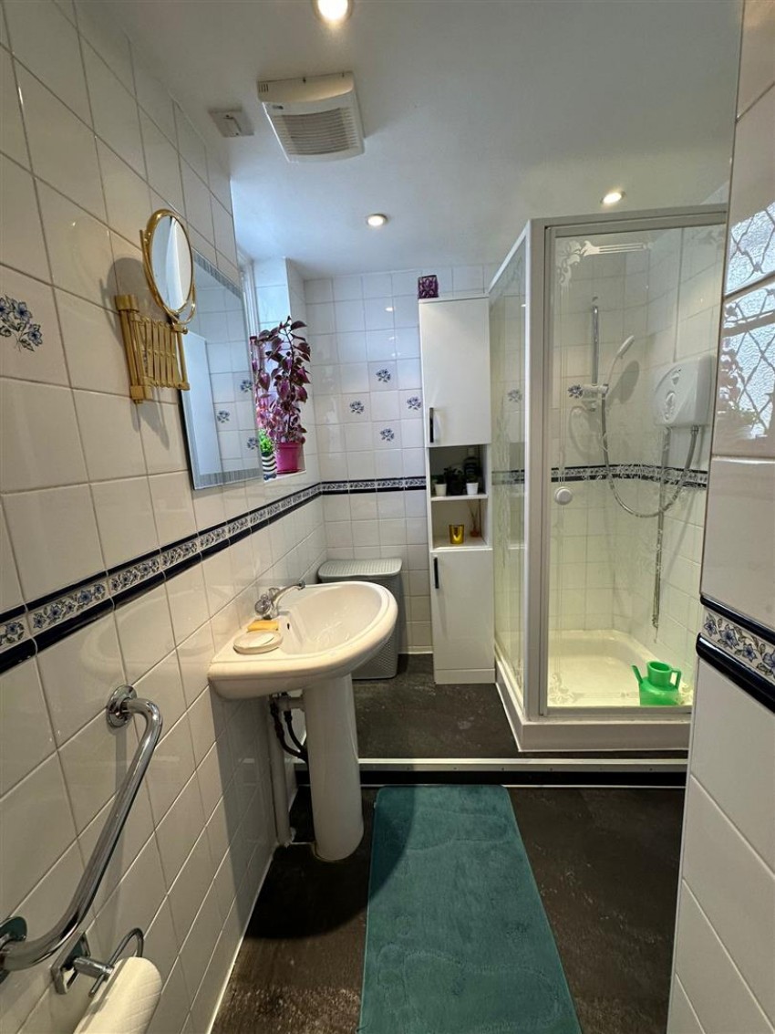 Images for Knightwood Crescent, New Malden