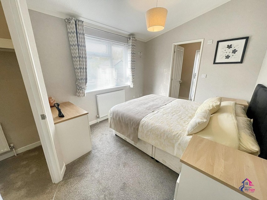 Images for Wagtail Country Park, Cliff Lane, Marston