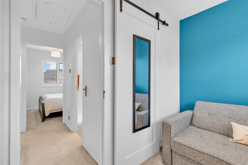 Images for Roebuck Close, Horsham