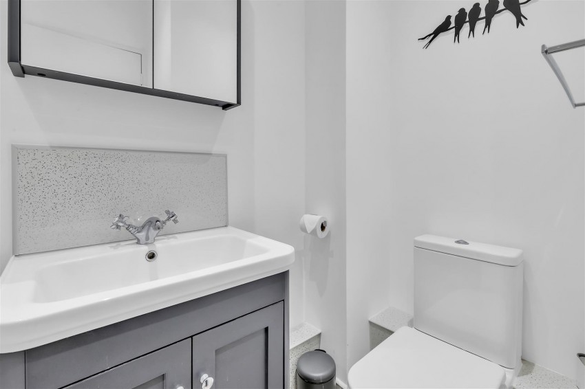 Images for Roebuck Close, Horsham