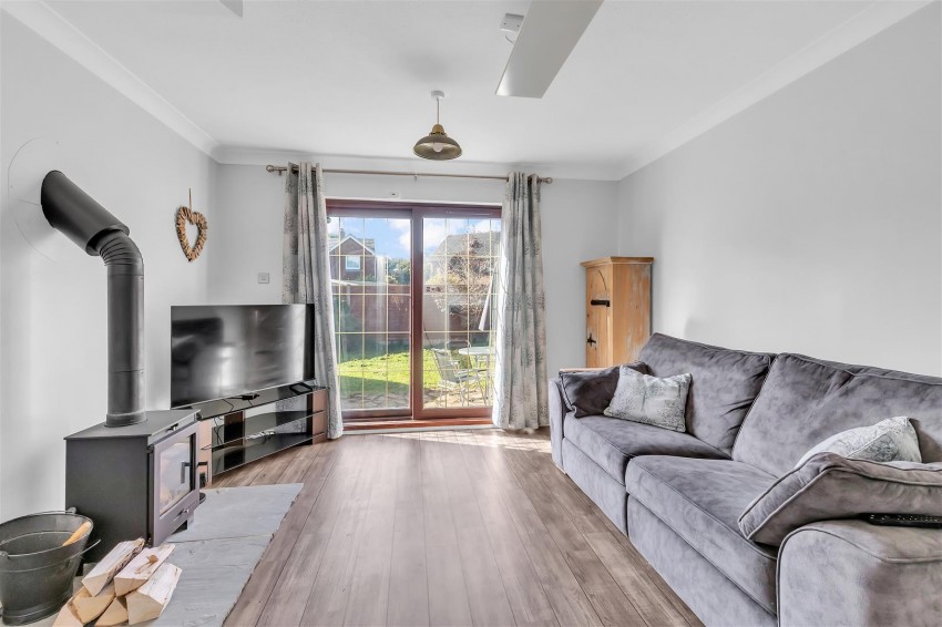 Images for Roebuck Close, Horsham