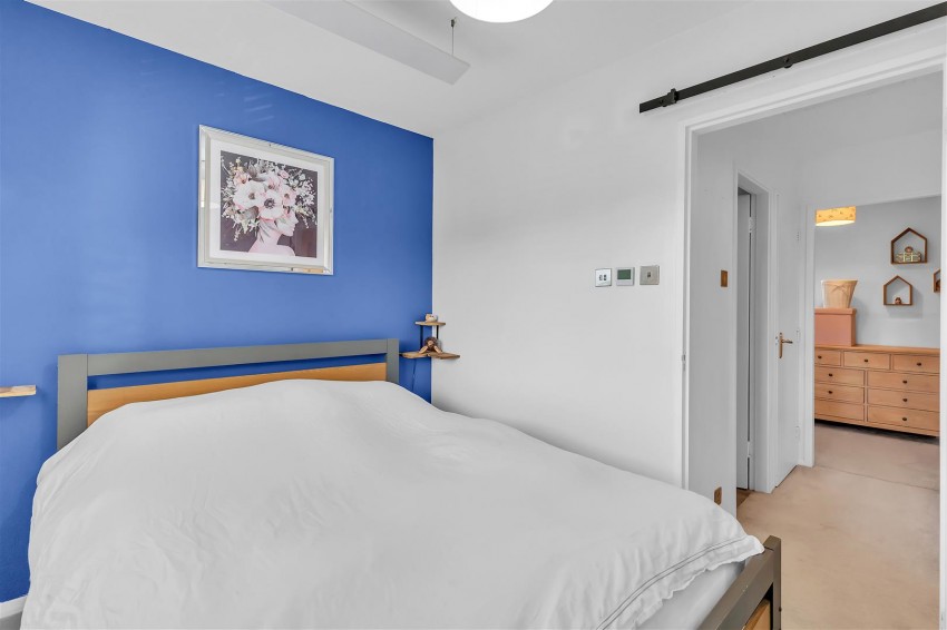 Images for Roebuck Close, Horsham