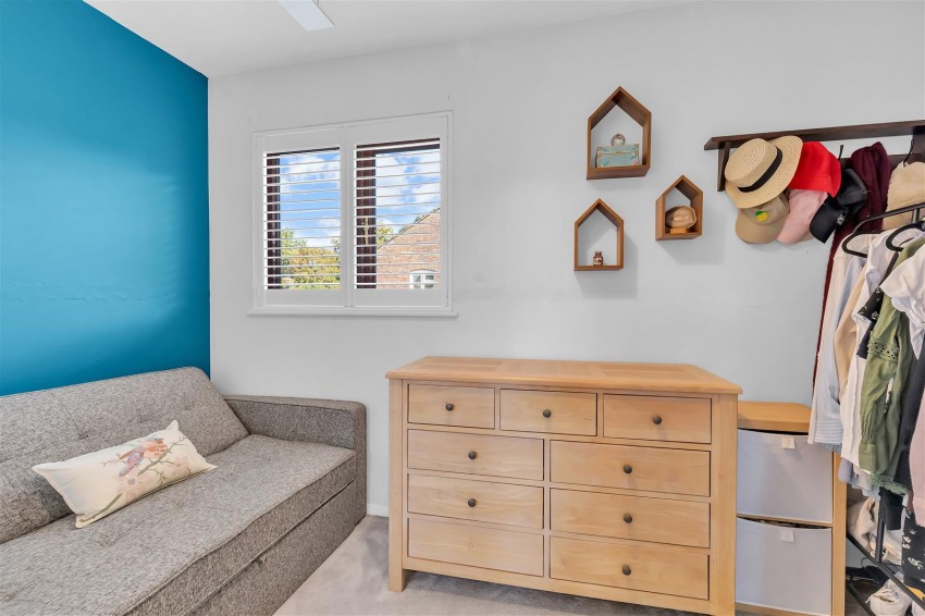 Images for Roebuck Close, Horsham