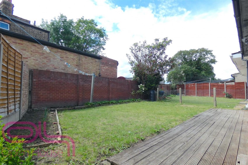 Images for Heathdale Avenue, Hounslow