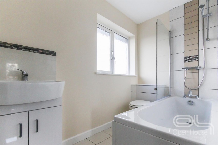 Images for Blakeland Hill, Duxford