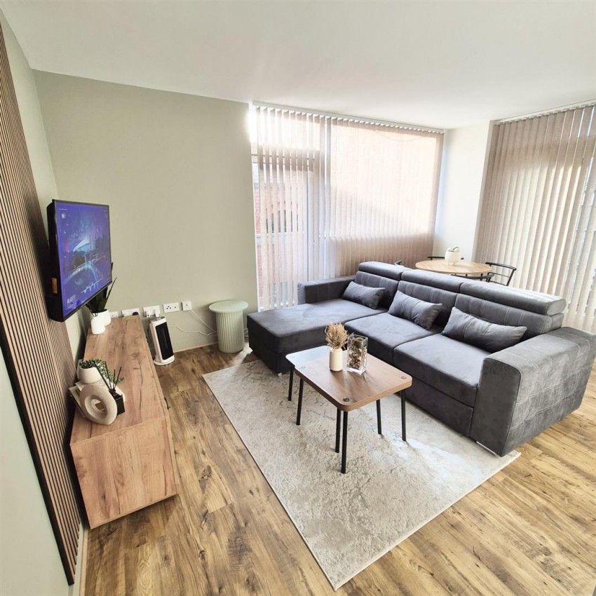 Images for Cross York Street, Leeds