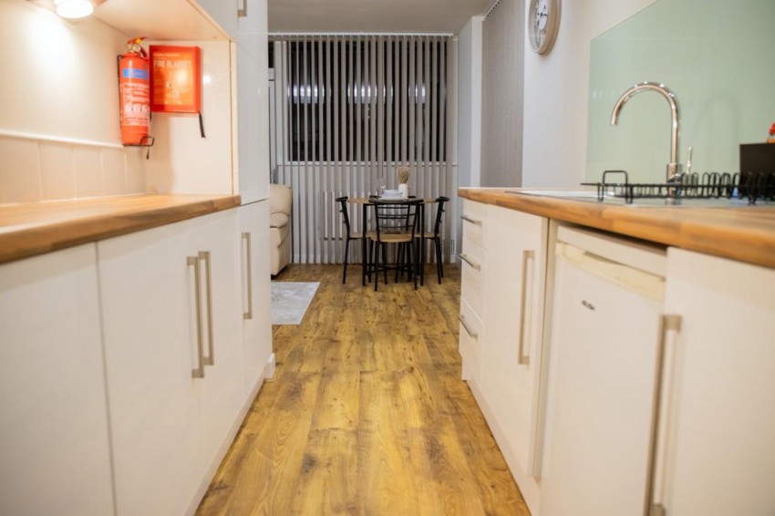 Images for Cross York Street, Leeds