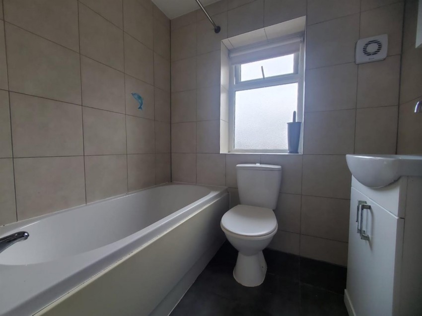 Images for The Courtyard, Blackmoorfoot Road, Crosland Moor, HD4