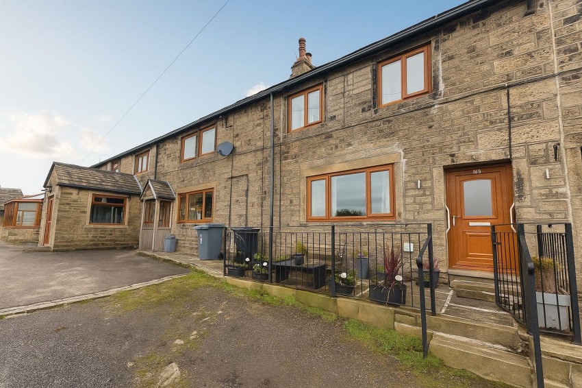 Images for Higher Springhead, Oakworth, Keighley