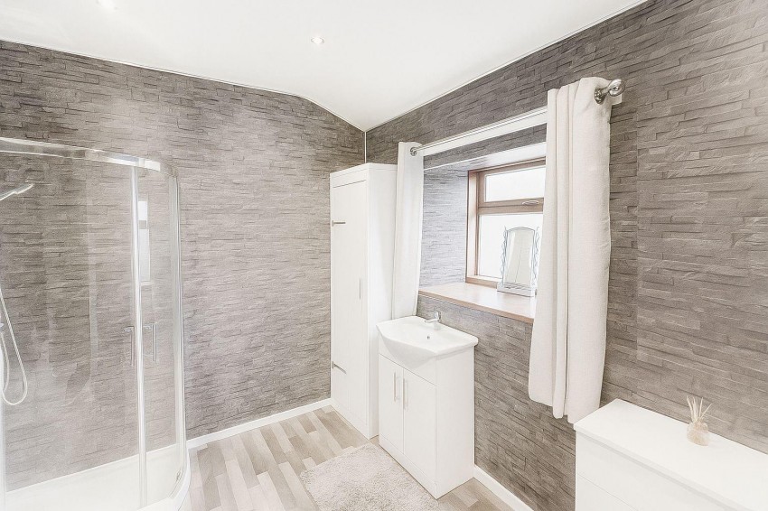 Images for Higher Springhead, Oakworth, Keighley