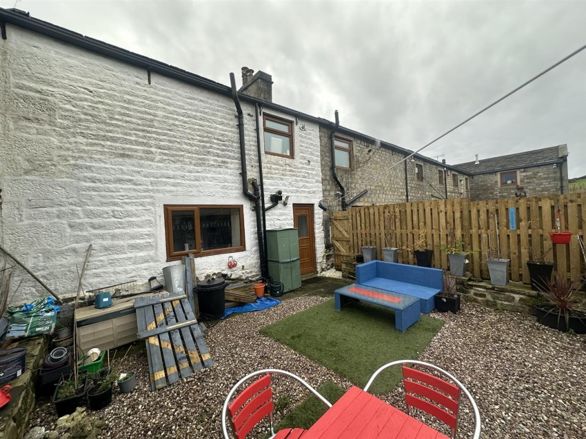 Images for Higher Springhead, Oakworth, Keighley