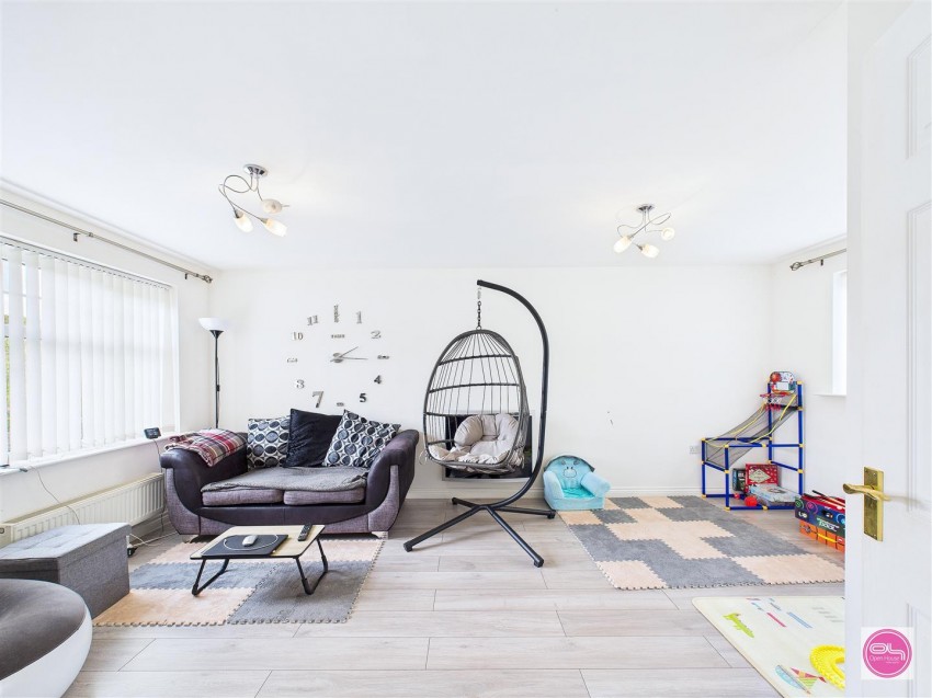 Images for Black Eagle Court, Burton-on-Trent