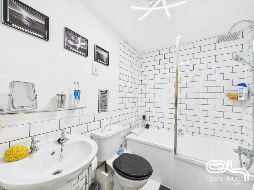 Images for Patron Grove, Stafford