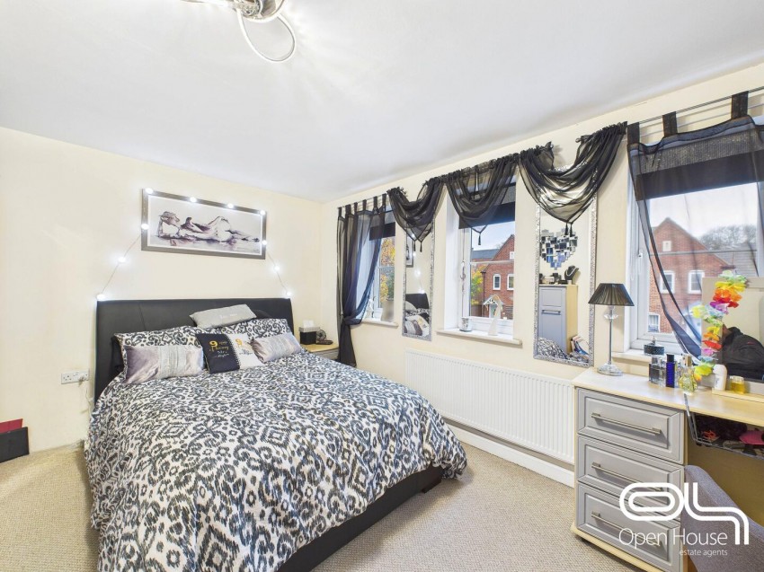 Images for Patron Grove, Stafford