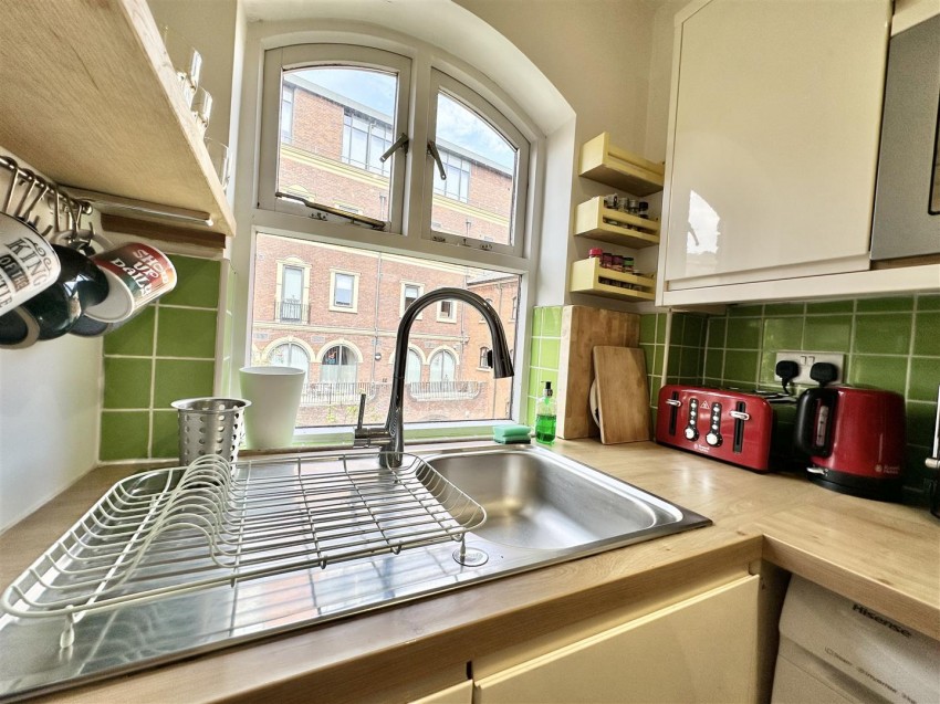 Images for Riverside Court, Leeds