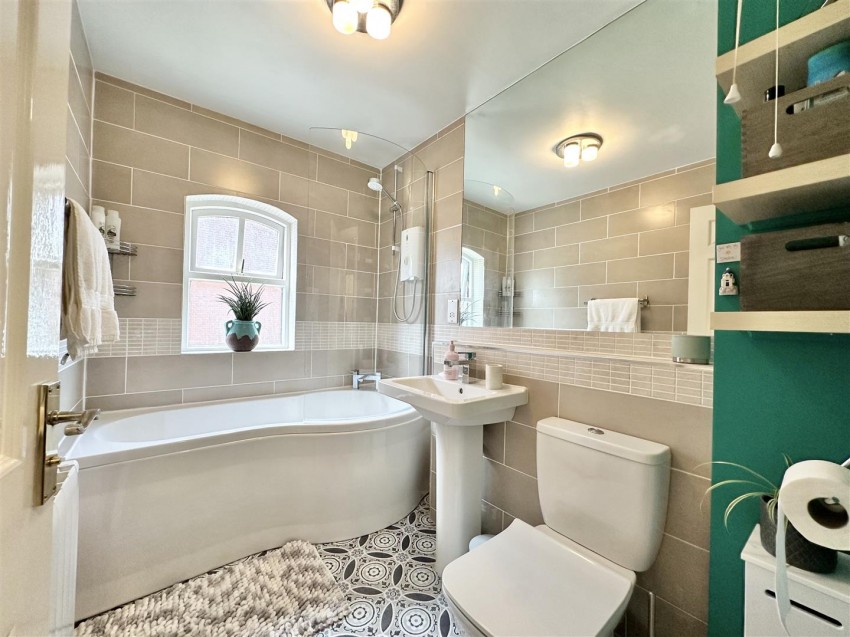 Images for Riverside Court, Leeds