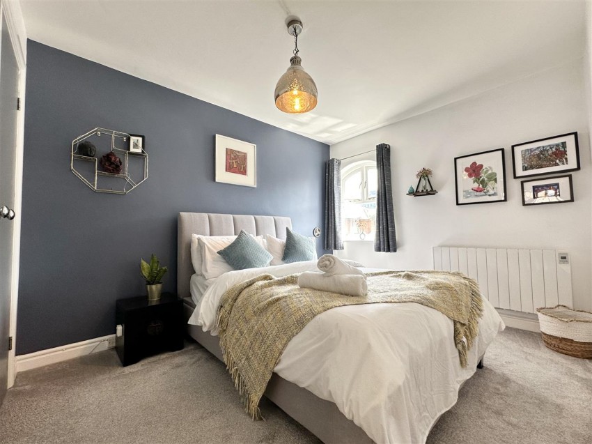 Images for Riverside Court, Leeds