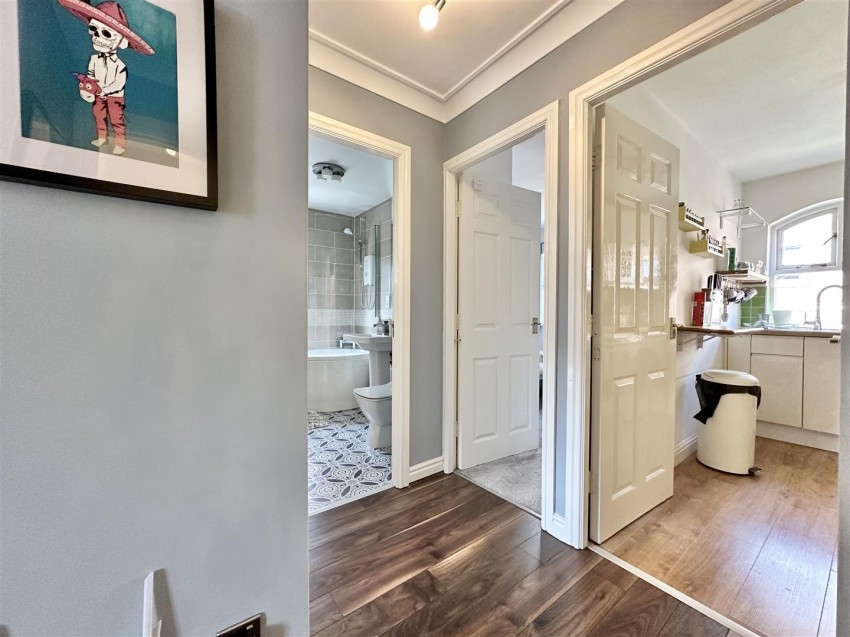 Images for Riverside Court, Leeds