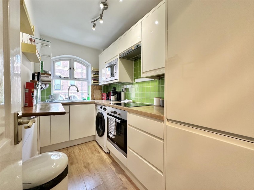 Images for Riverside Court, Leeds