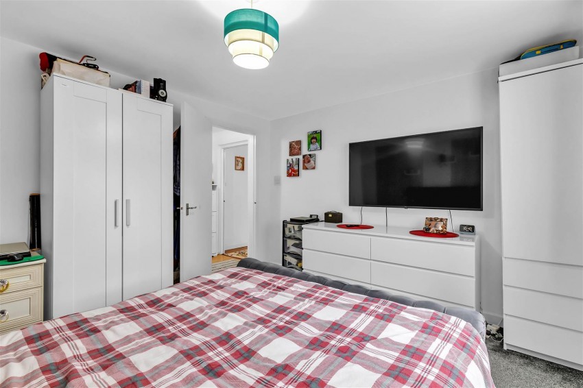 Images for Birches Road, Horsham