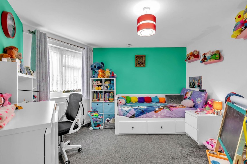 Images for Birches Road, Horsham