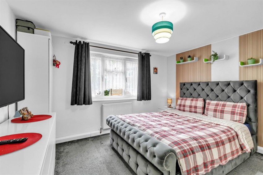 Images for Birches Road, Horsham