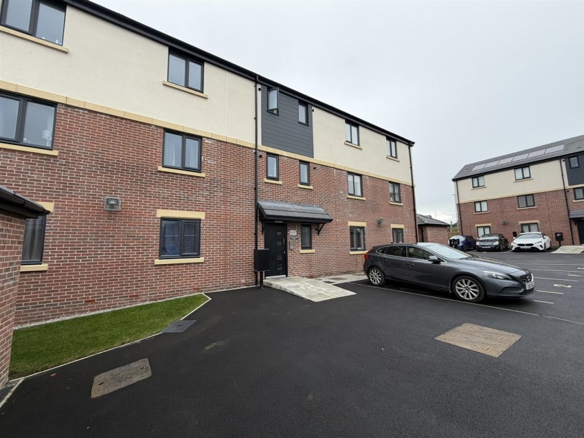 Images for Howley Avenue, Churwell, Morley, Leeds