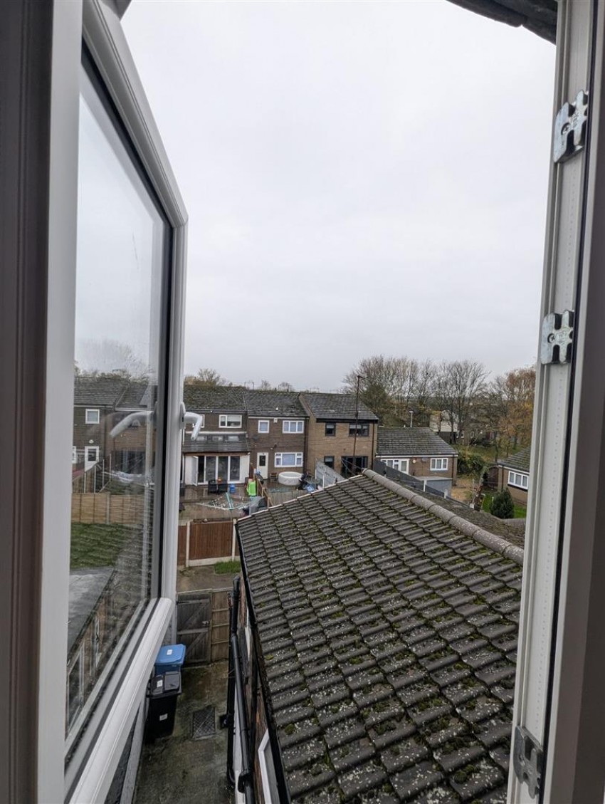 Images for Room 5 . 54 Mersey Road, Widnes