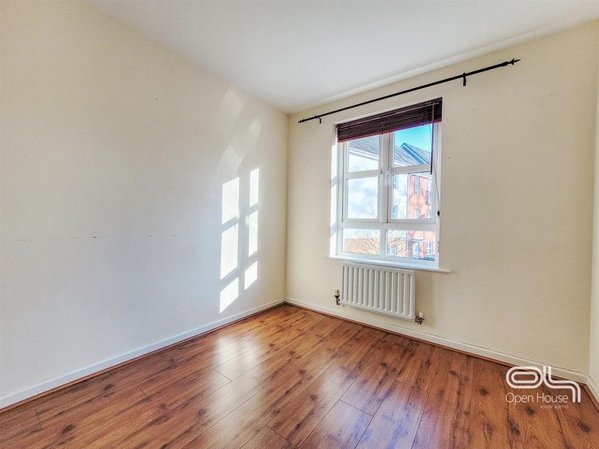 Images for Heathlands Grange, Burton-On-Trent