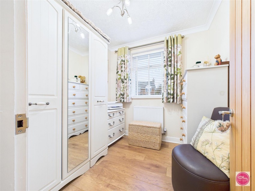 Images for 3, Orchid Close, Stapenhill, Burton Upon Trent, St