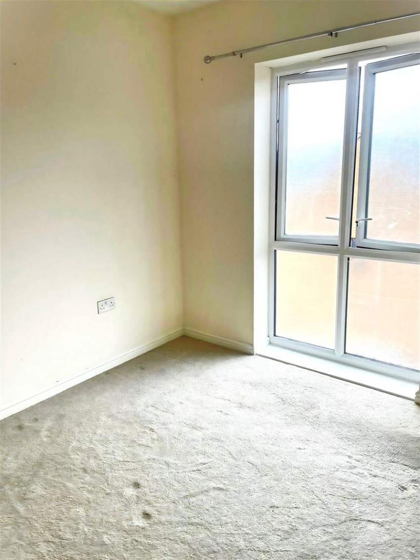 Images for Falcon Avenue, South Ockendon