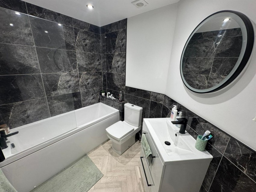 Images for Sharket Head Close, Queensbury, Bradford