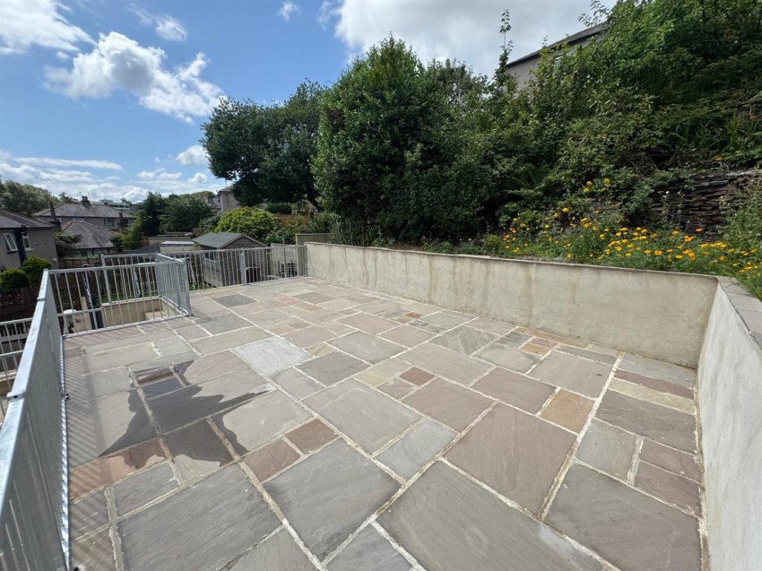 Images for Exley Crescent, Keighley
