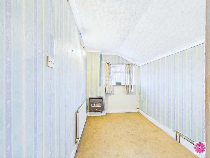 Images for Woods Lane, Burton On Trent