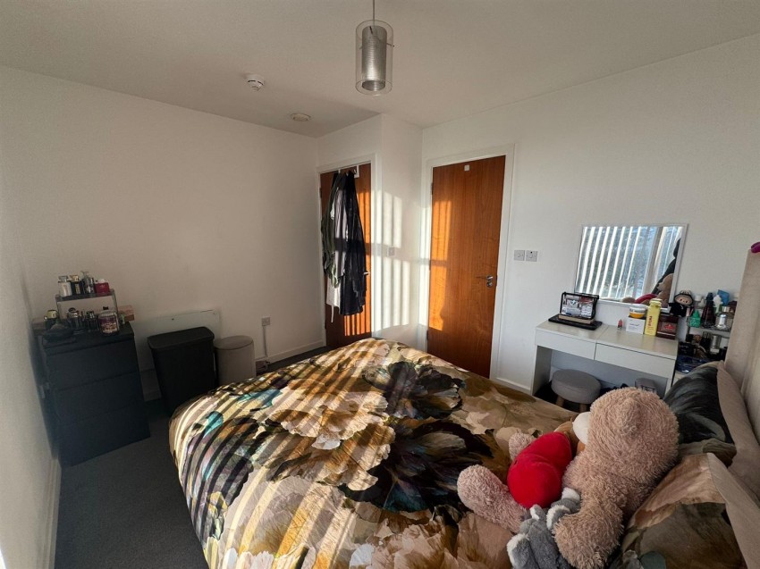 Images for Gatehaus, Leeds Road, Bradford