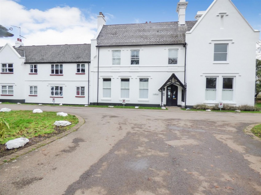 Images for Hutton Court, Rayleigh Road, Brentwood, Hutton