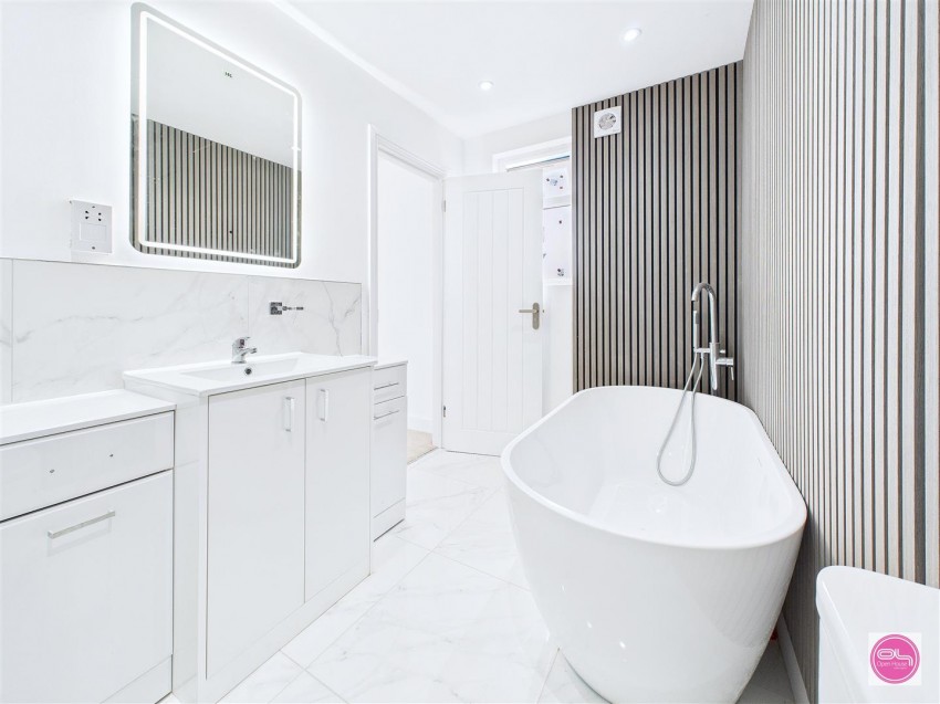 Images for Moat Bank, Bretby, Burton-On-Trent