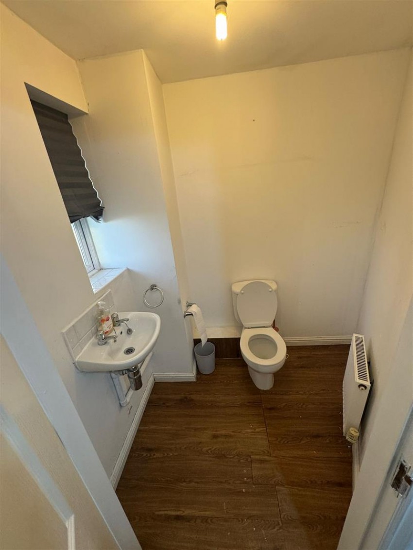 Images for Sandering Drive, Manchester