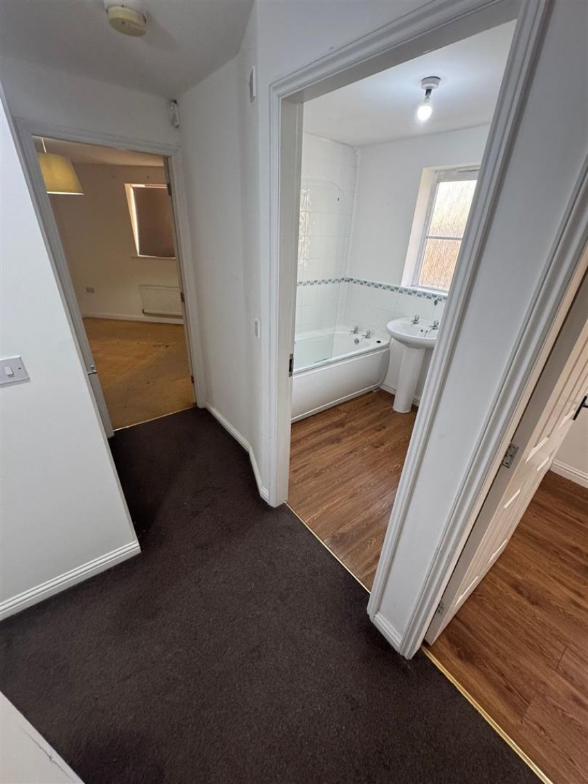 Images for Sandering Drive, Manchester